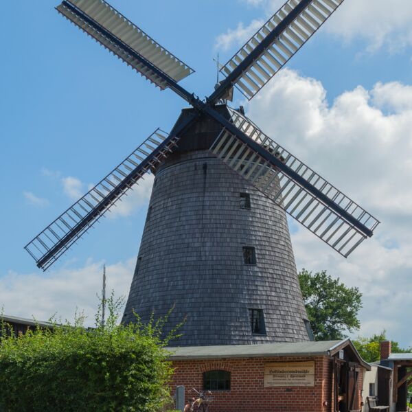 Foto der Holländerwindmühle Straupitz